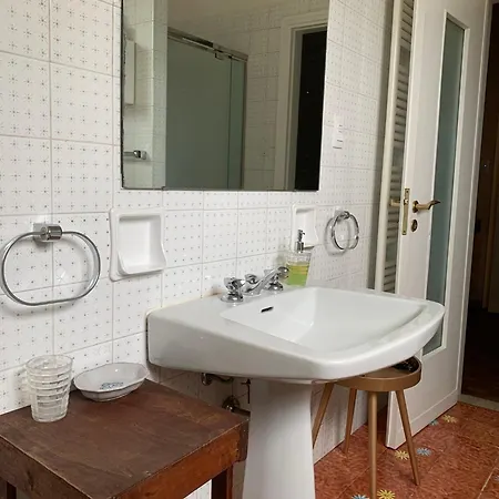 Basisa Bed & Breakfast *