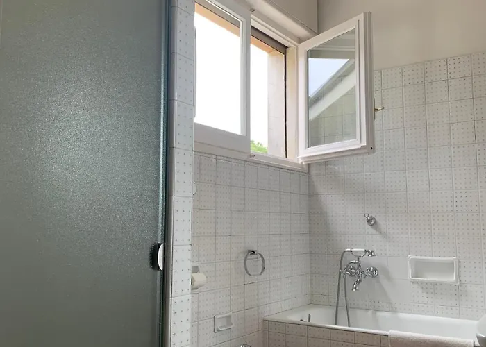 ベッド・アンド・ブレックファスト Basisa