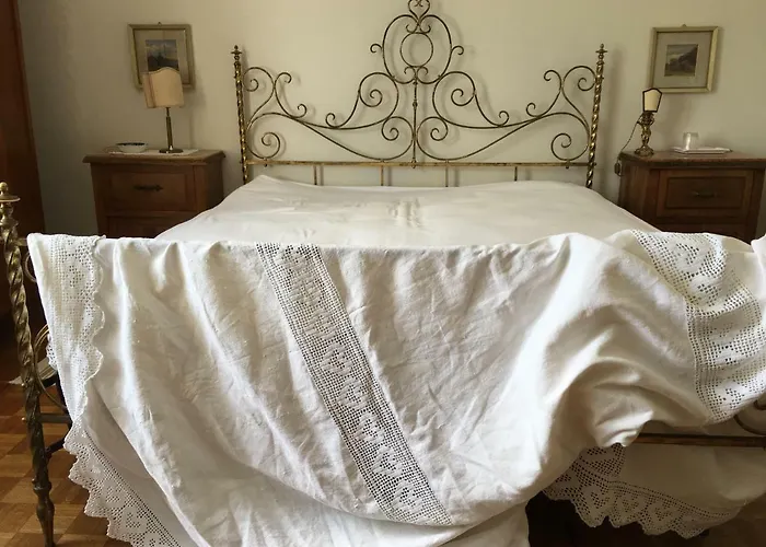 Bed & Breakfast Basisa *